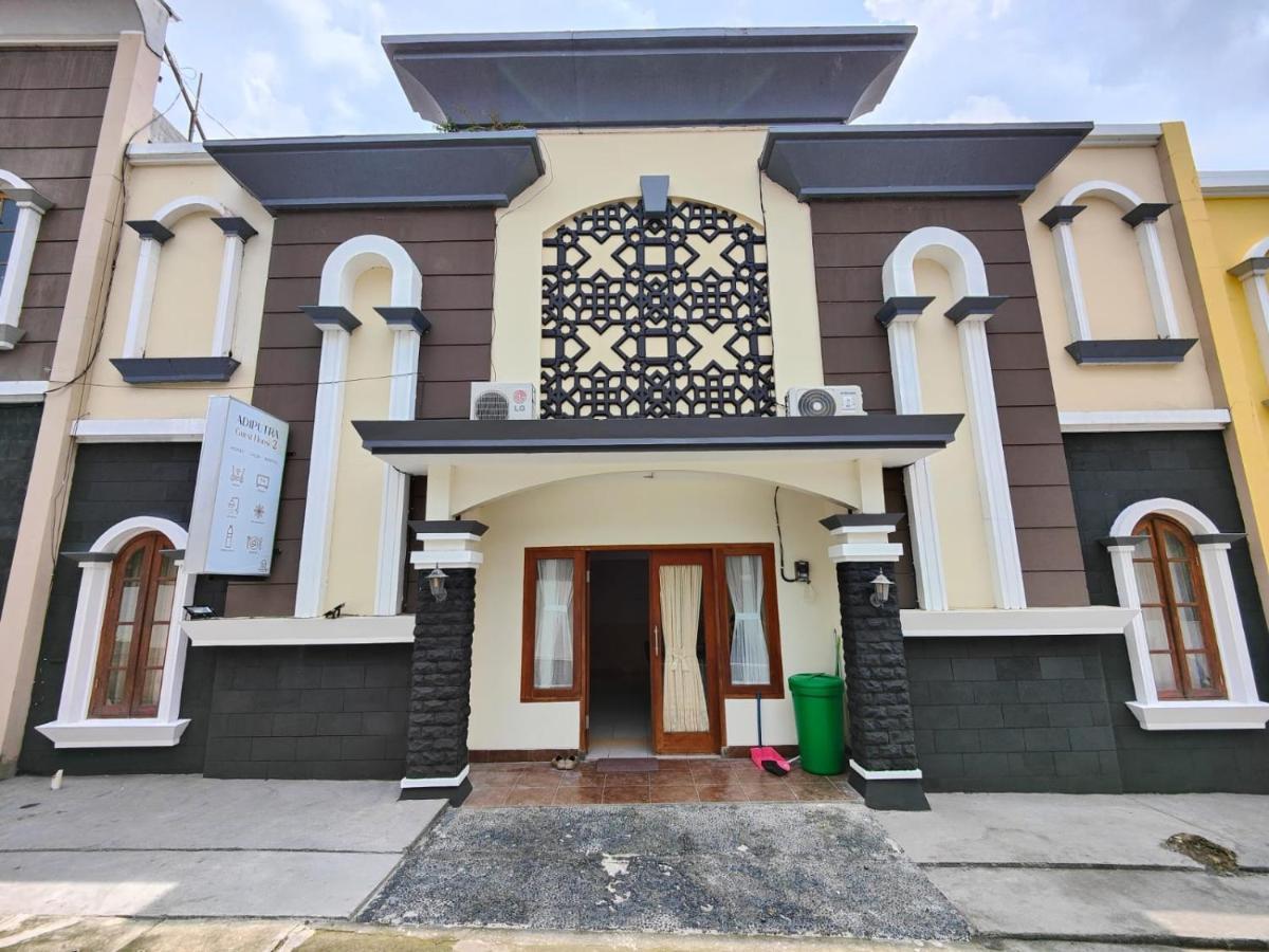 Adiputra Guesthouse 2 By Homiq Ngabean Exterior foto